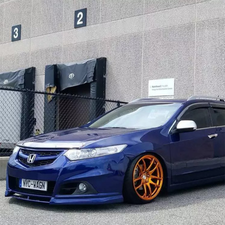 Вставка между клыками переднего бампера Modulo для Honda Accord (VIII gen)(2008-2013) купить недорого с доставкой в Балашиха