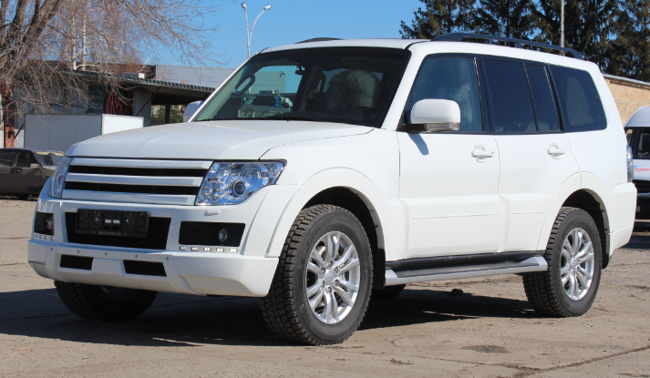 Решетка радиатора "Broomer Design" var №2 для Mitsubishi Pajero 4 (2006-2015) купить недорого с доставкой в Балашиха