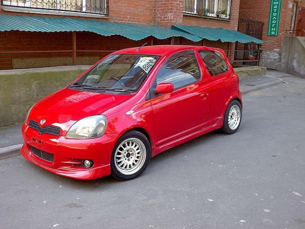 Накладка на передний бампер (сток) Toyota Vitz купить недорого с доставкой в Балашиха