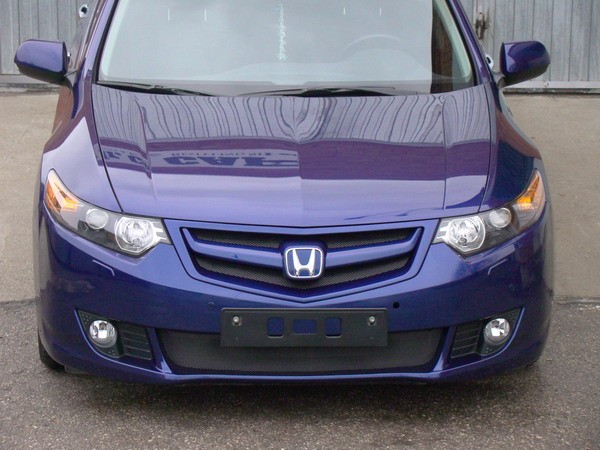Планка в решетку радиатора "Sport" var №1 (под логотип H) для Honda Accord VIII (2008-2010) купить недорого с доставкой в Балашиха