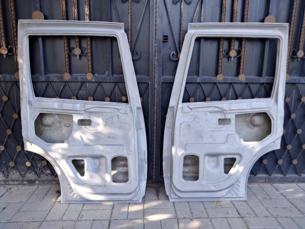 Комплект задних стеклопластиковых дверей для B@3 2123 "Chevrolet Niv@" купить недорого с доставкой в Балашиха